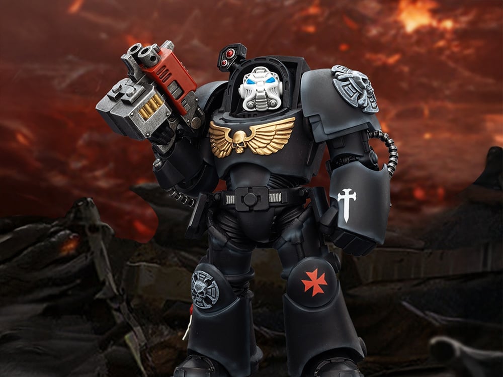 Warhammer 40,000 Black Templars Terminator (Ver. 2) with Power Fist and Storm Bolter 1/18 Scale Action Figure Gallery Image 1