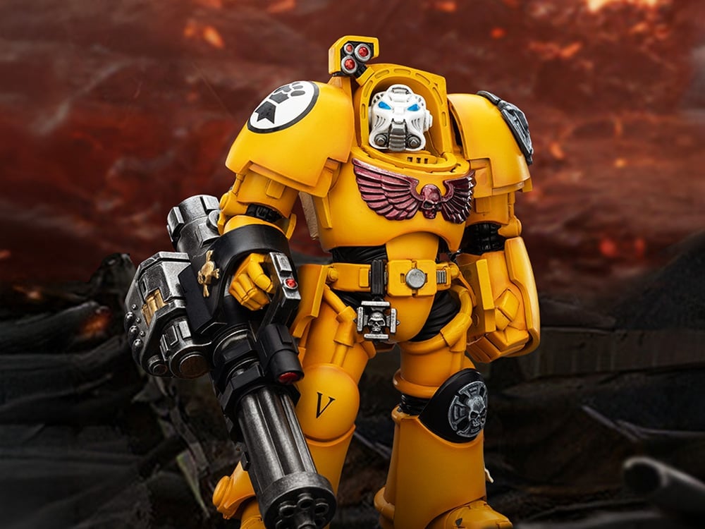 Warhammer 40,000 Imperial Fists Terminator (Ver. 3) with Power Fist and Assault Cannon 1/18 Scale Action Figure Gallery Image 1
