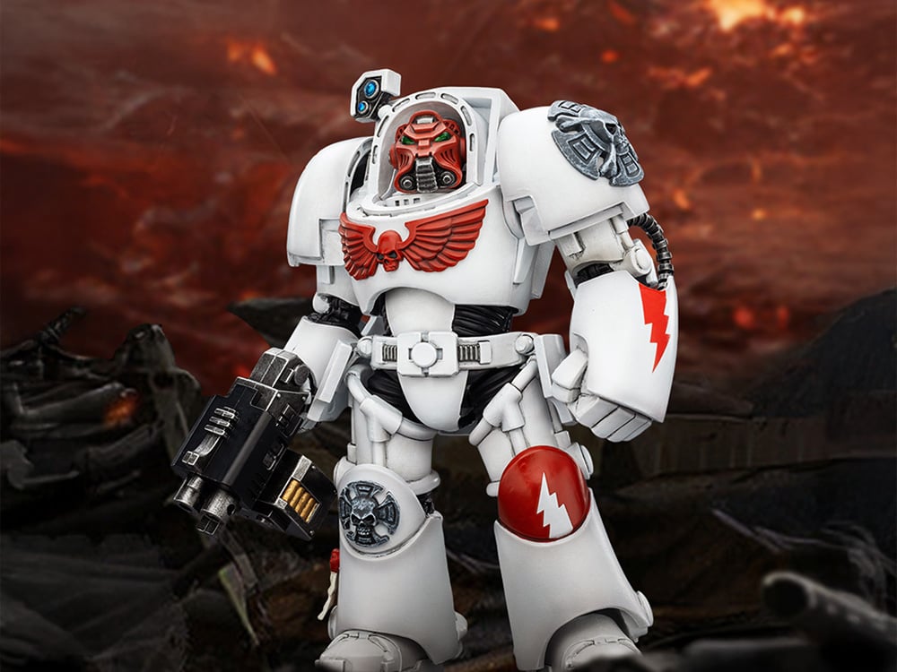 Warhammer 40,000 White Scars Terminator (Ver. 2) with Power Fist and Storm Bolter 1/18 Scale Action Figure Gallery Image 1
