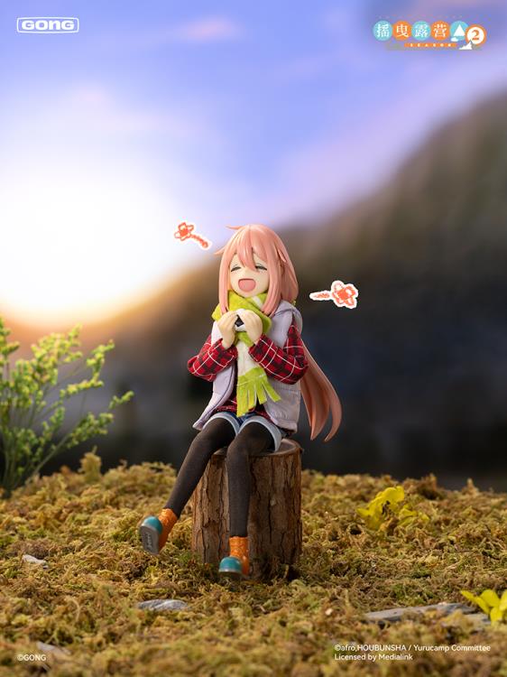 Laid-Back Camp Nadeshiko Kagamihara 1/8 Scale Action Figure Gallery Image 4