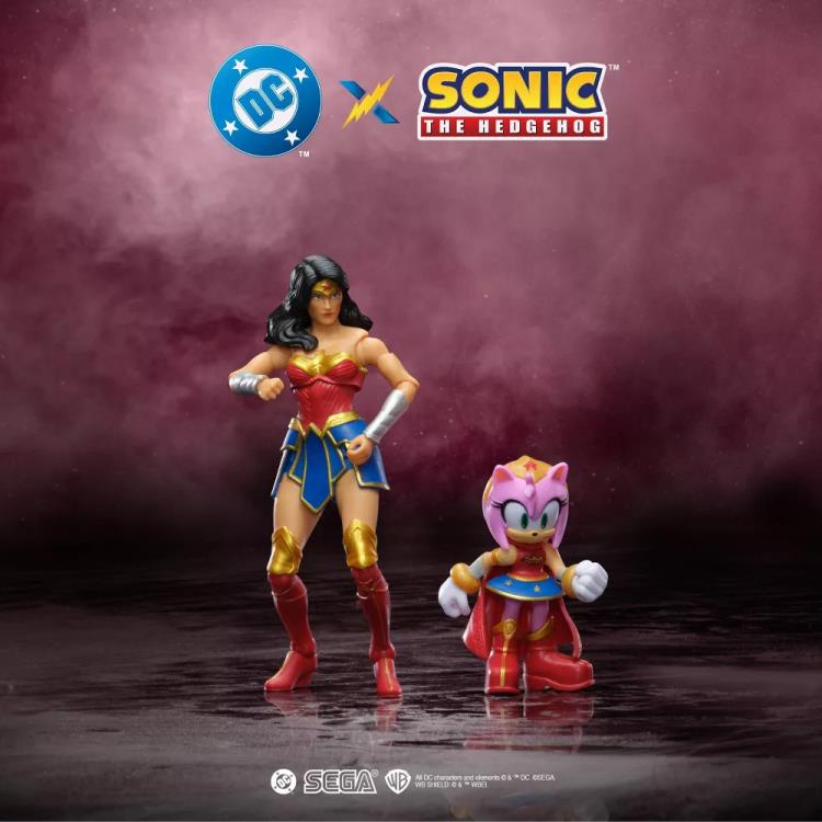 DC Comics x Sonic the Hedgehog Amy & Wonder Woman Action Figure Two-Pack Gallery Image 4