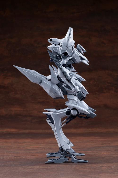 Armored Core V.I.O.S. Schneider Nachtreiher/40E Close-Quarters Assault Type Model Kit Gallery Image 5