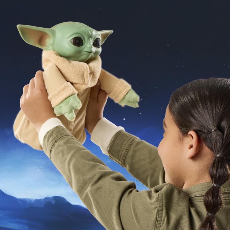 Star Wars: The Mandalorian and Grogu Action Buddy Grogu Figure Gallery Image 13