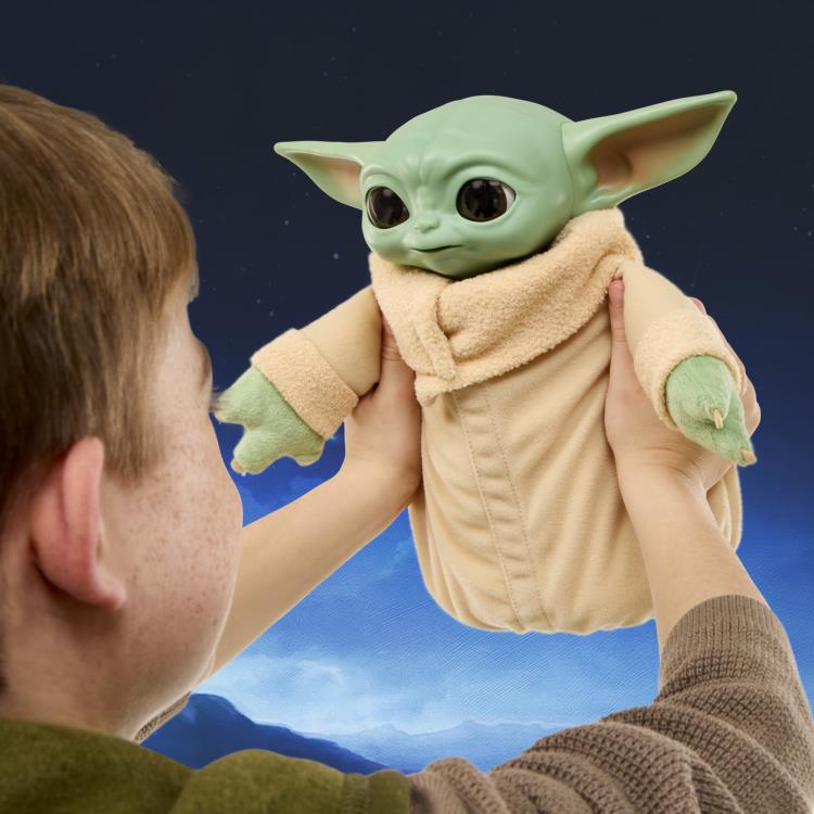 Star Wars: The Mandalorian and Grogu Action Buddy Grogu Figure Gallery Image 7