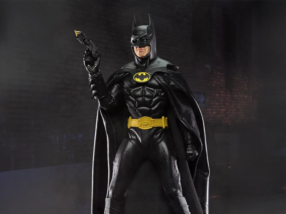 Batman (1989) Batman 8" Clothed Action Figure Gallery Image 1