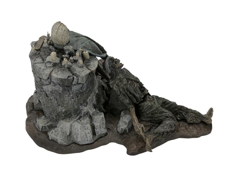 Friday the 13th: The Game Pamela Shrine Diorama Gallery Image 12