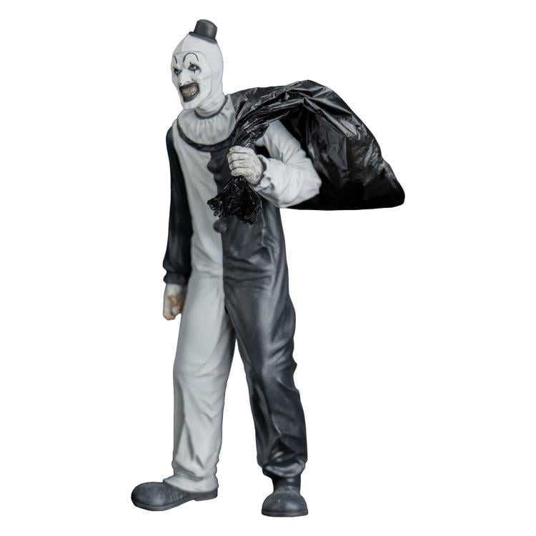 Terrifier Scream Greats Art the Clown Action Figure Gallery Image 4