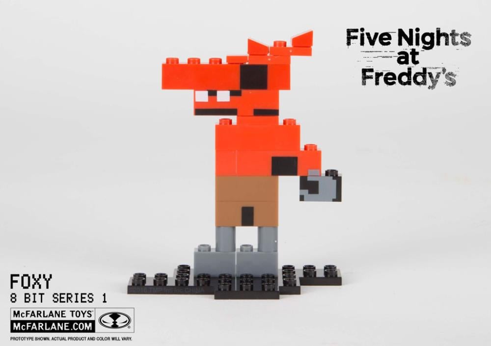 Five Nights At Freddy's 8-Bit Buildable Figure - Foxy #12044 Gallery Image 3