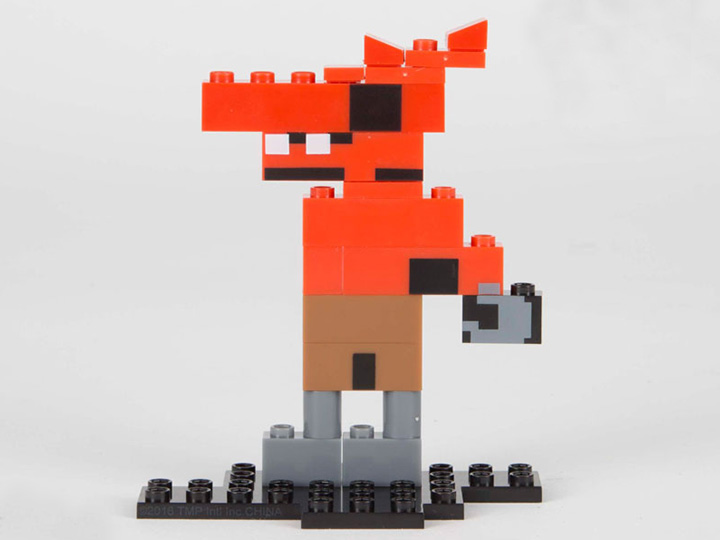 Five Nights At Freddy's 8-Bit Buildable Figure - Foxy #12044 Gallery Image 1