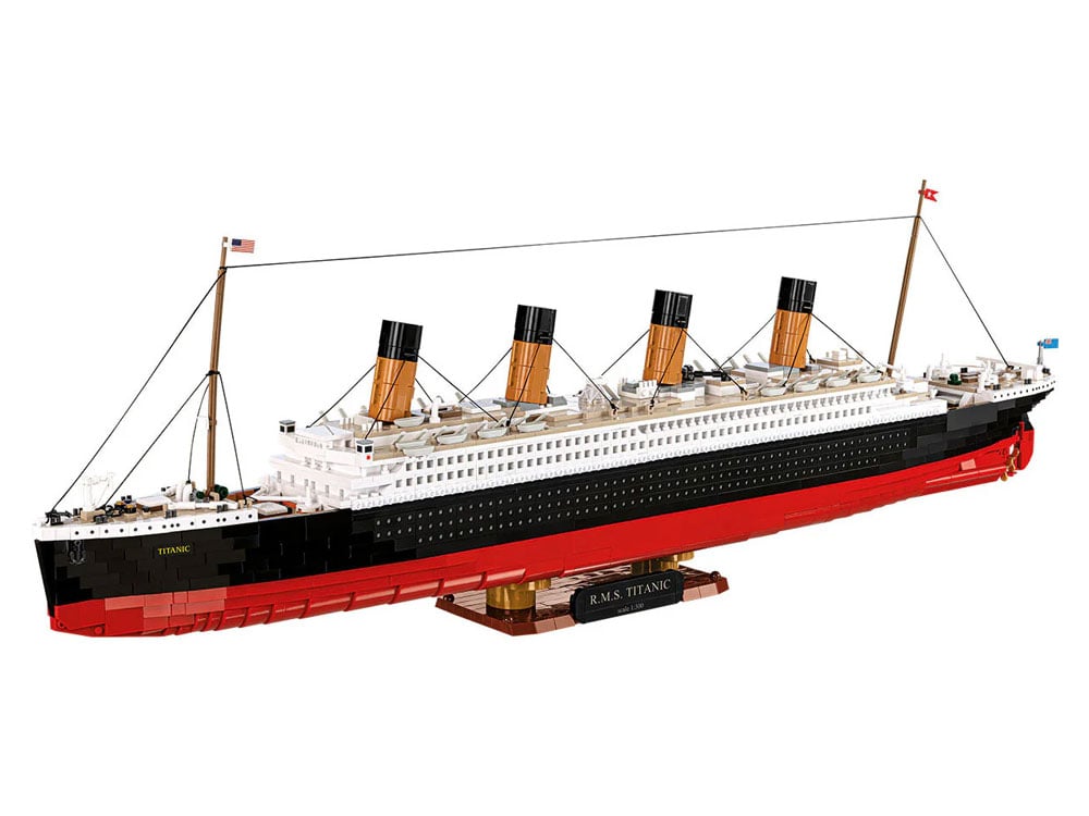 TITANIC THE PACHINKO 記念グッズセット Historical Collection R.M.S. Titanic 1/300 Scale Building Block Set
