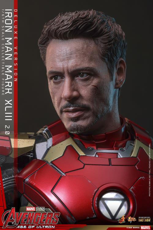 Avengers: Age of Ultron MMS866D81 Iron Man Mark XLIII (2.0) (Deluxe Version) 1/6th Scale Collectible Figure Gallery Image 11