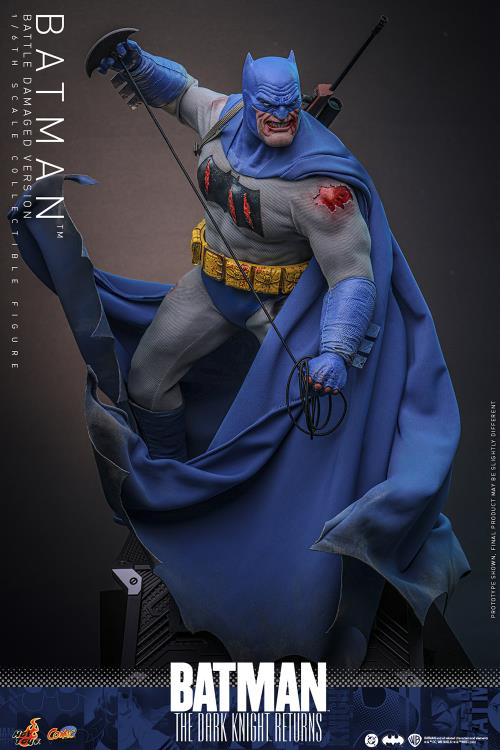 Batman: The Dark Knight Returns CMS031 Batman (Battle Damaged Version) 1/6th Scale Collectible Figure Gallery Image 8