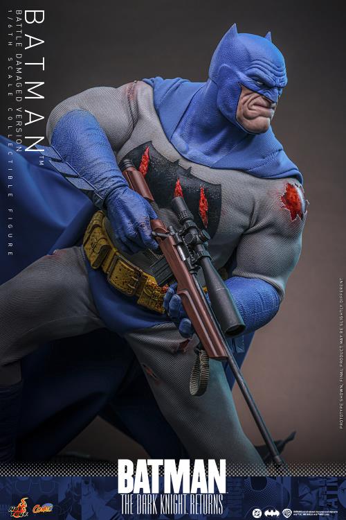 Batman: The Dark Knight Returns CMS031 Batman (Battle Damaged Version) 1/6th Scale Collectible Figure Gallery Image 9