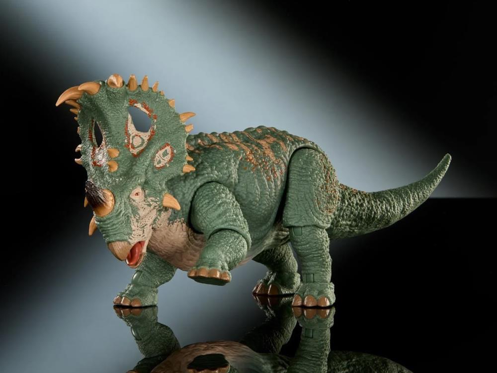 Jurassic World Hammond Collection Sinoceratops Action Figure Gallery Image 3