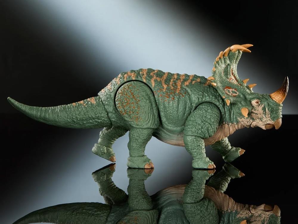 Jurassic World Hammond Collection Sinoceratops Action Figure Gallery Image 4