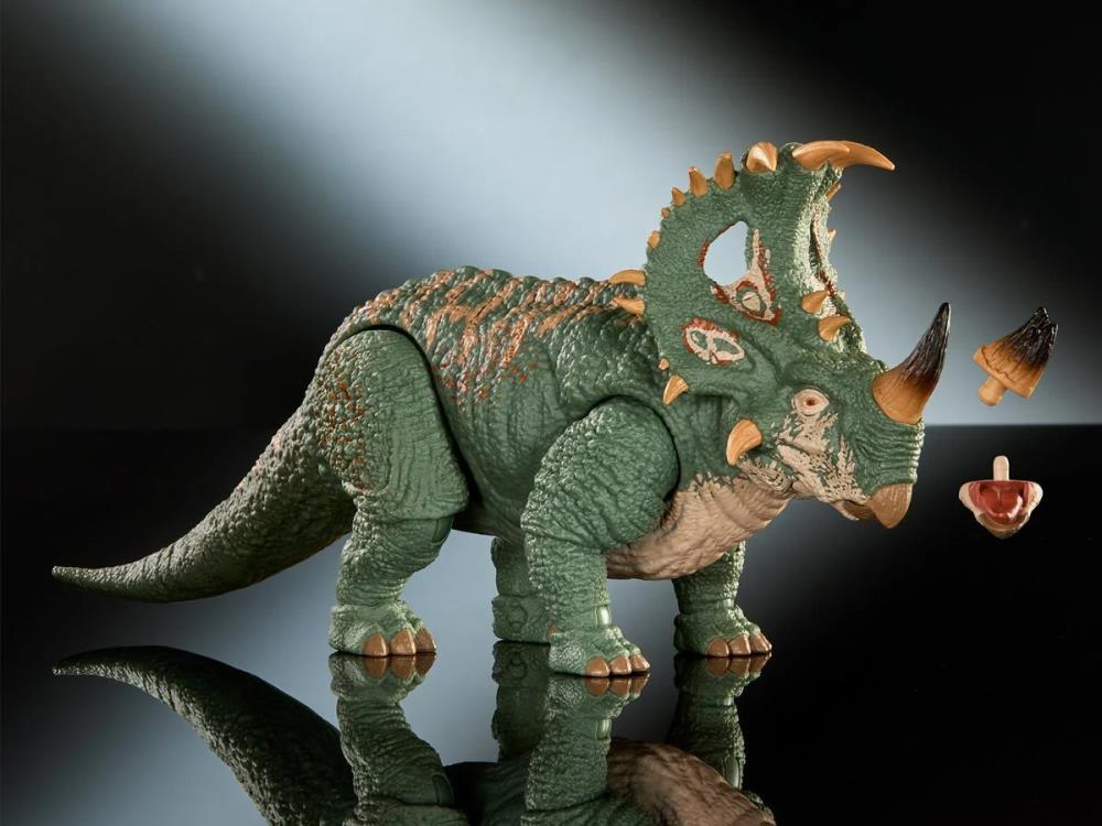 Jurassic World Hammond Collection Sinoceratops Action Figure Gallery Image 6