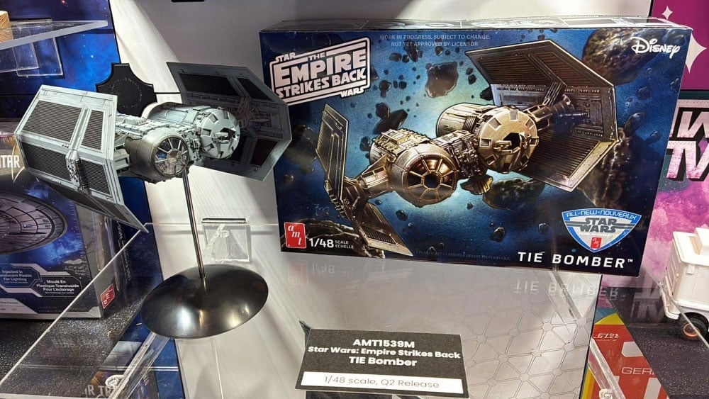 Star Wars: The Empire Strikes Back TIE Bomber 1/48 Scale Model Kit Gallery Image 5
