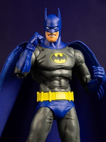 Justice League DC Multiverse Batman Action Figure Gallery Image 2