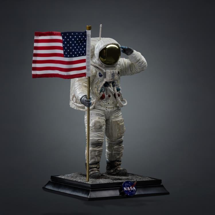 NASA Apollo 11 Astronaut 1/4 Scale Legacy Replica Statue Gallery Image 4