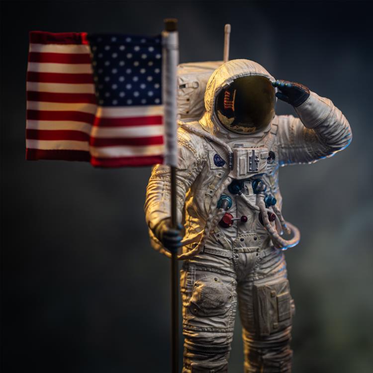 NASA Apollo 11 Astronaut 1/4 Scale Legacy Replica Statue Gallery Image 13