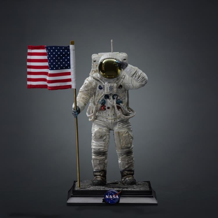 NASA Apollo 11 Astronaut 1/4 Scale Legacy Replica Statue Gallery Image 3
