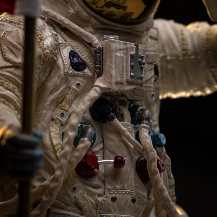 NASA Apollo 11 Astronaut 1/4 Scale Legacy Replica Statue Gallery Image 8