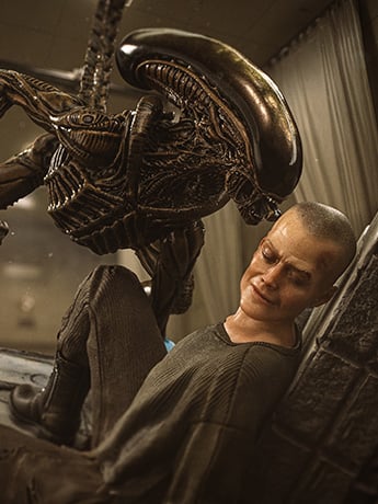 Image of Alien 3 Ellen Ripley and Dog Alien 1/10 Art Scale Statue