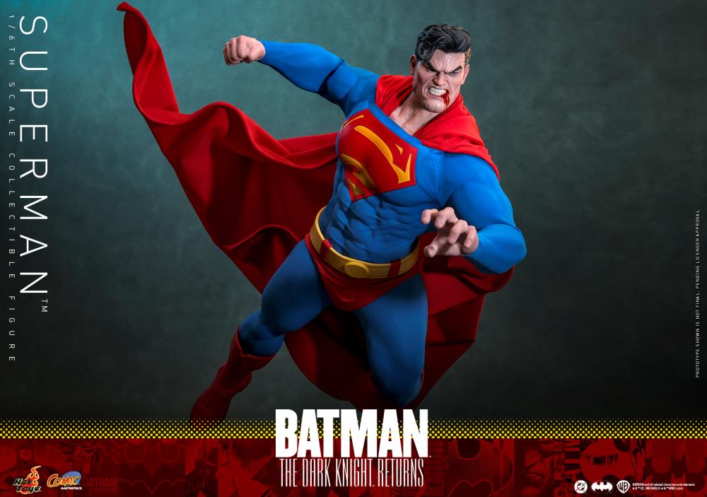 Batman: The Dark Knight Returns CMS032 Superman 1/6th Scale Collectible Figure Gallery Image 5
