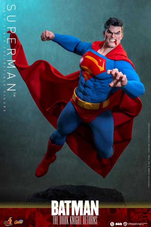 Batman: The Dark Knight Returns CMS032 Superman 1/6th Scale Collectible Figure Gallery Image 10