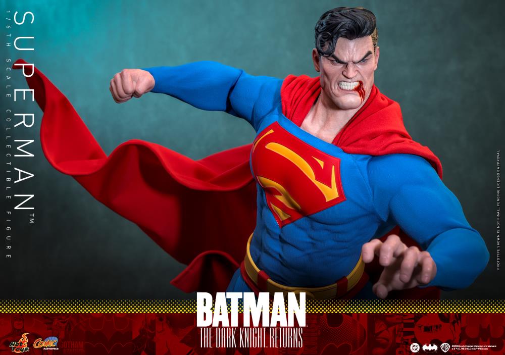 Batman: The Dark Knight Returns CMS032 Superman 1/6th Scale Collectible Figure Gallery Image 6