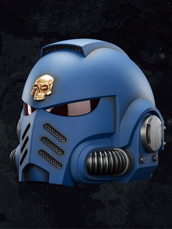 Warhammer 40,000 Ultramarines Captain Mk X 1/1 Scale Helmet Replica Gallery Image 2