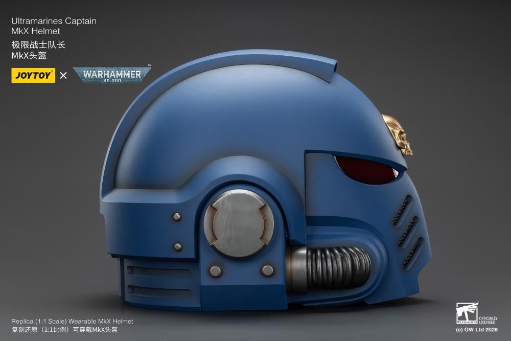 Warhammer 40,000 Ultramarines Captain Mk X 1/1 Scale Helmet Replica Gallery Image 10