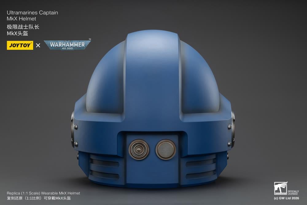 Warhammer 40,000 Ultramarines Captain Mk X 1/1 Scale Helmet Replica Gallery Image 11