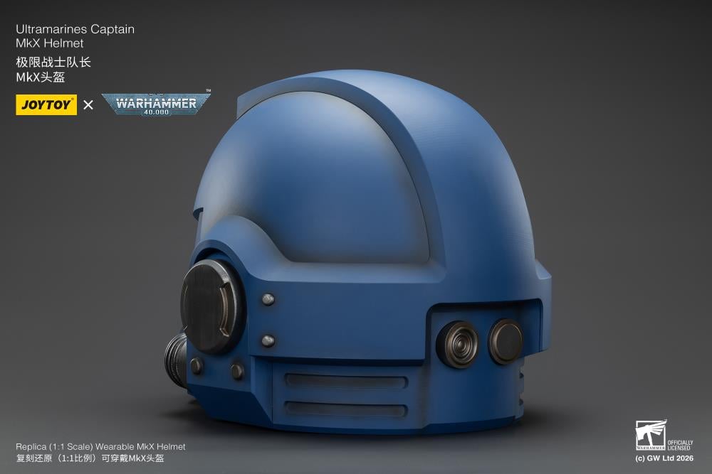 Warhammer 40,000 Ultramarines Captain Mk X 1/1 Scale Helmet Replica Gallery Image 8