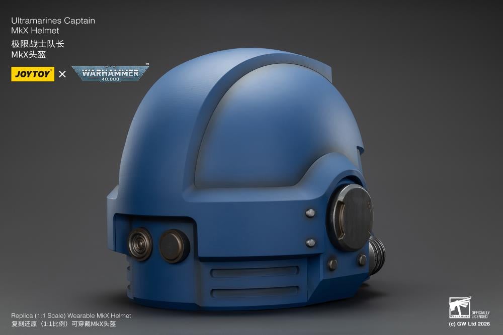 Warhammer 40,000 Ultramarines Captain Mk X 1/1 Scale Helmet Replica Gallery Image 6