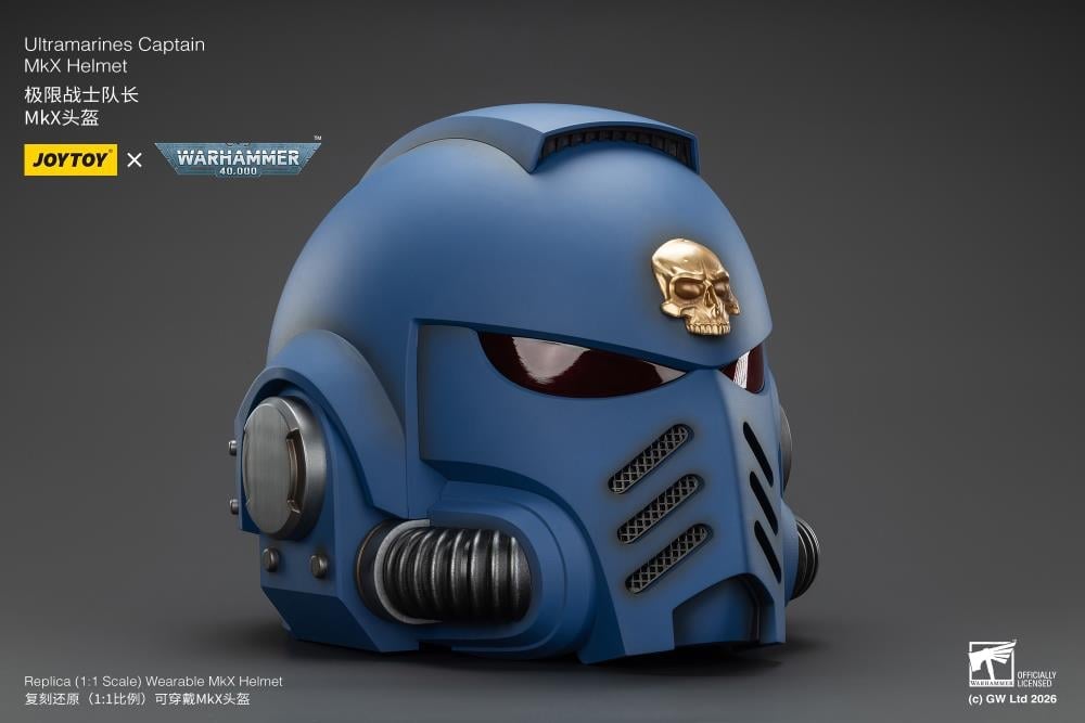 Warhammer 40,000 Ultramarines Captain Mk X 1/1 Scale Helmet Replica Gallery Image 7