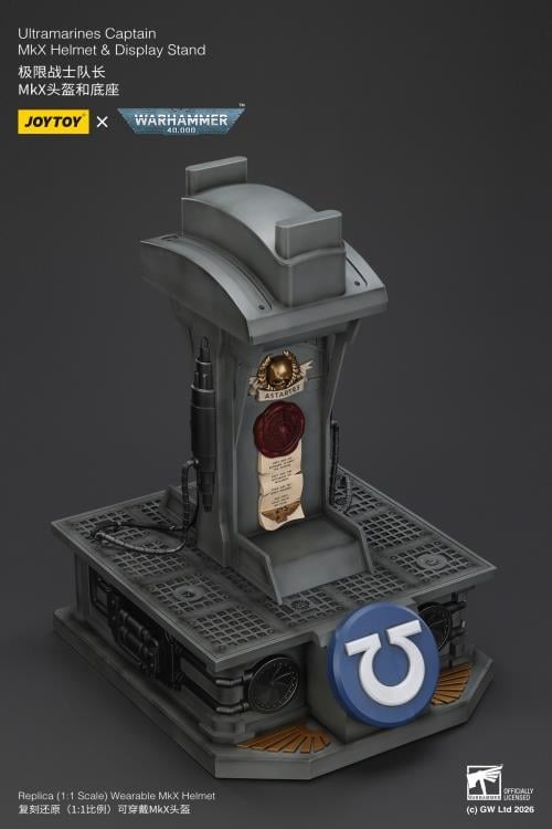 Warhammer 40,000 Ultramarines Captain Mk X 1/1 Scale Helmet Replica with Display Stand Gallery Image 28