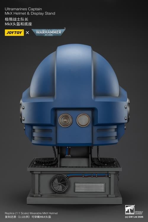 Warhammer 40,000 Ultramarines Captain Mk X 1/1 Scale Helmet Replica with Display Stand Gallery Image 7