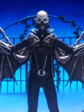 Ghost ULTIMATES! Papa V Perpetua (Bat Wings) Action Figure Gallery Image 2
