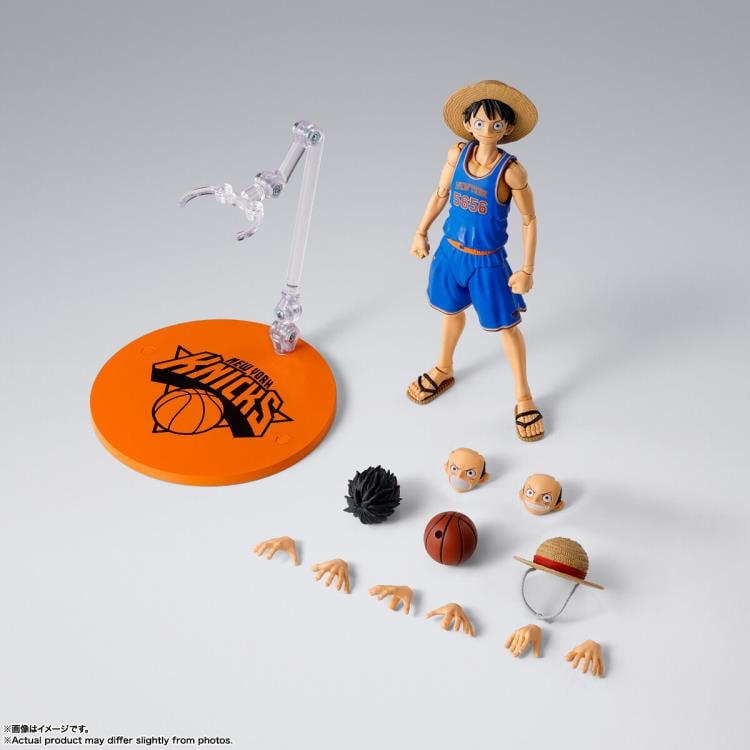 One Piece x NBA S.H.Figuarts Monkey D. Luffy (New York Knicks
