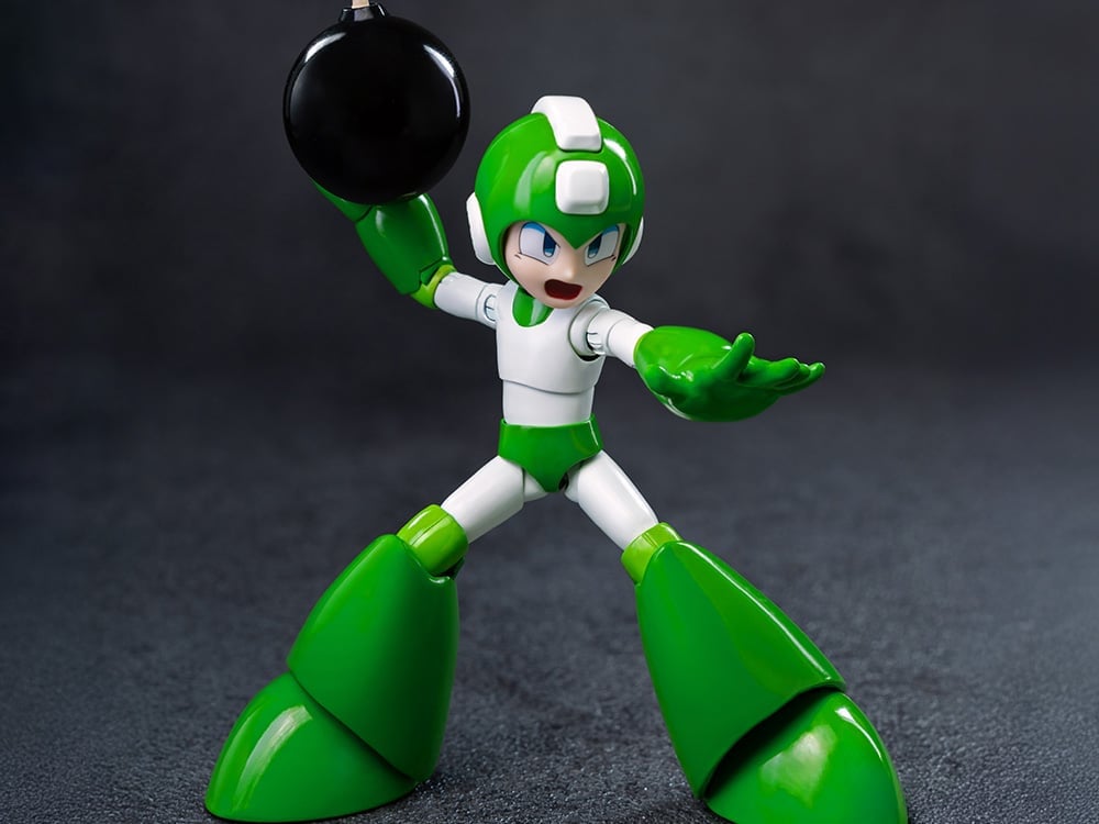 Mega Man MDLX Mega Man (Hyper Bomb Ver.) Action Figure