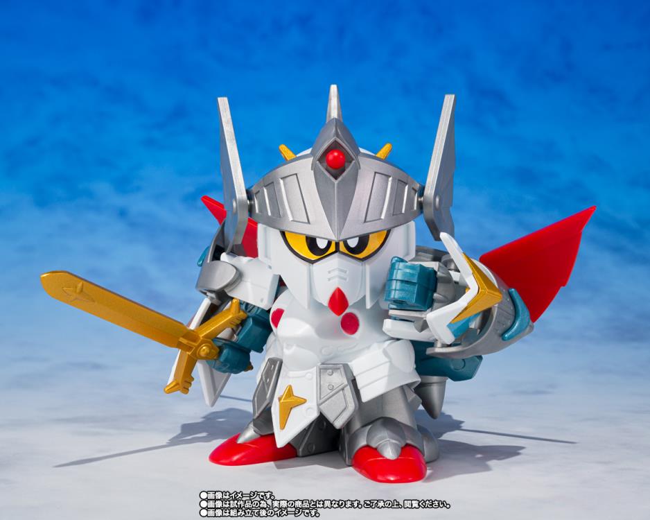 SD Gundam Gaiden: Kikoushin Densetsu Ganzo SD Gundam World Versal Knight Gundam Exclusive Model Kit Gallery Image 4