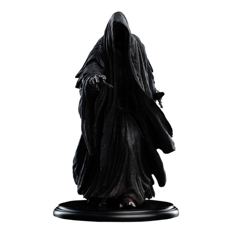 The Lord of the Rings Ringwraith at the Prancing Pony Limited Edition Statue Gallery Image 3