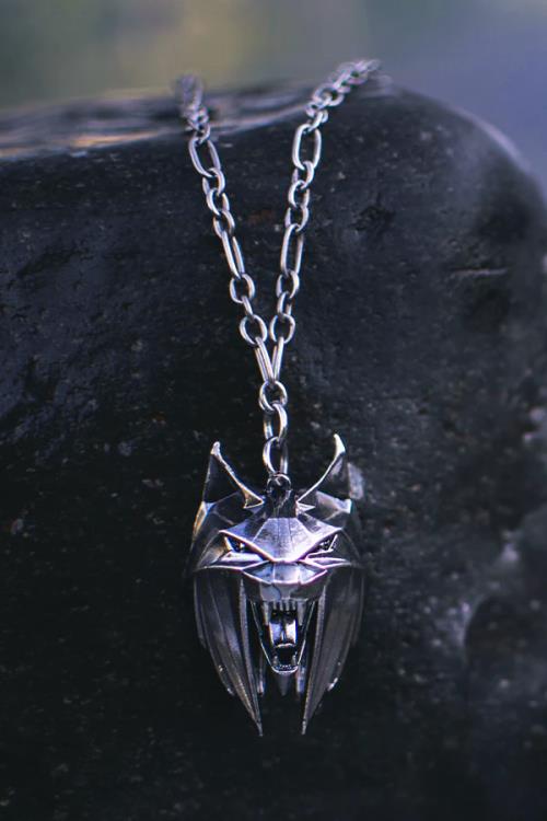 The Witcher Lynx Medallion Replica Gallery Image 3