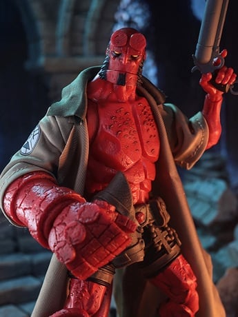 Hellboy McFarlane Collector Edition #60 Hellboy Action Figure