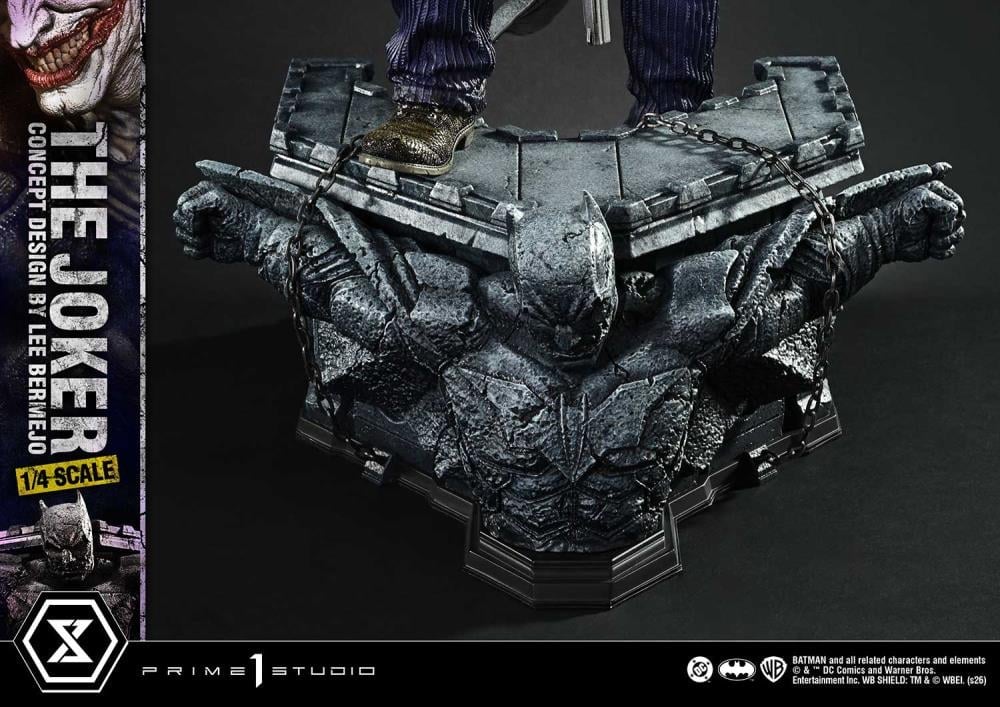 DC Comics Ultimate Premium Masterline The Joker (Concept Design by Lee Bermejo) (Deluxe Ver.) 1/4 Scale Statue Gallery Image 28