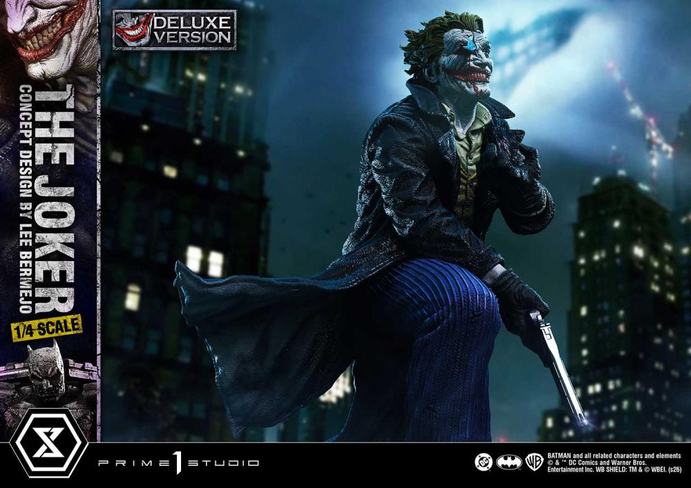 DC Comics Ultimate Premium Masterline The Joker (Concept Design by Lee Bermejo) (Deluxe Ver.) 1/4 Scale Statue Gallery Image 3