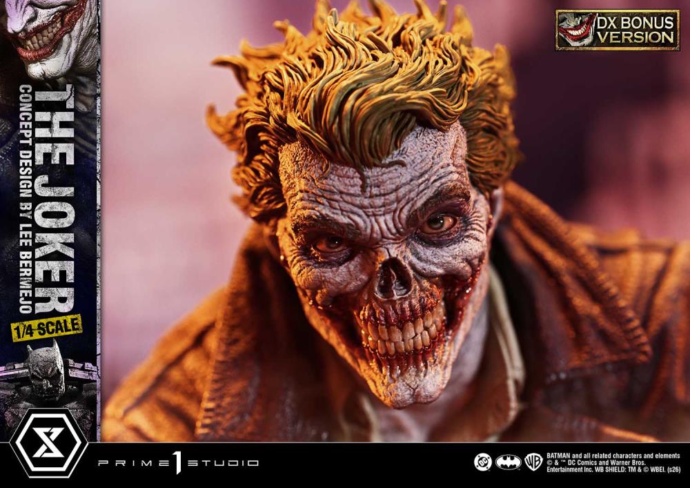 DC Comics Ultimate Premium Masterline The Joker (Concept Design by Lee Bermejo) (Deluxe Bonus Ver.) 1/4 Scale Limited Edition Statue Gallery Image 15