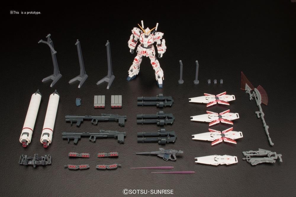 Mobile Suit Gundam Unicorn HGUC 1/144 Full Armor Unicorn Gundam (Destroy Mode) 1/144 Scale Model Kit Gallery Image 5
