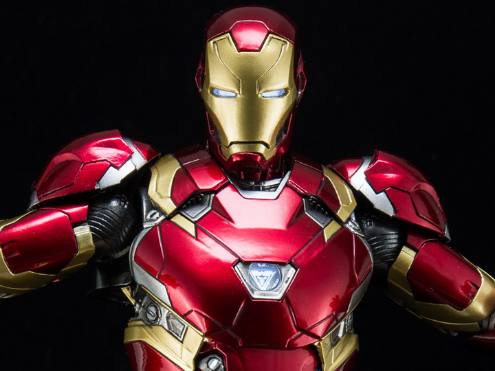 Captain America: Civil War 1/9 Scale Iron Man Mark XLVI Gallery Image 1
